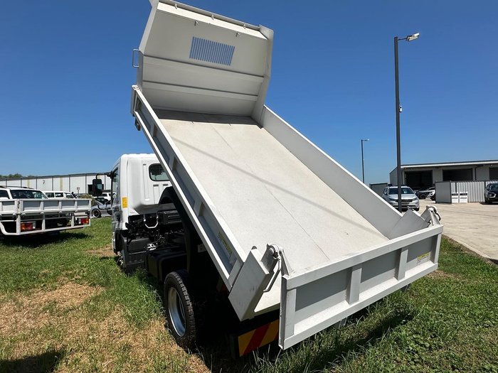 2024 Hyundai Mighty EX4/6 Tipper White