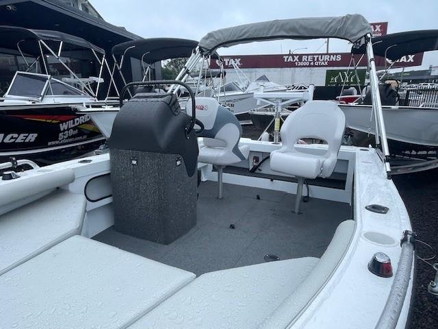 2025 Stacer 449 Crossfire SC SE