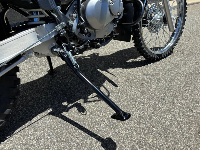 2025 Suzuki Trojan (DR200SE)