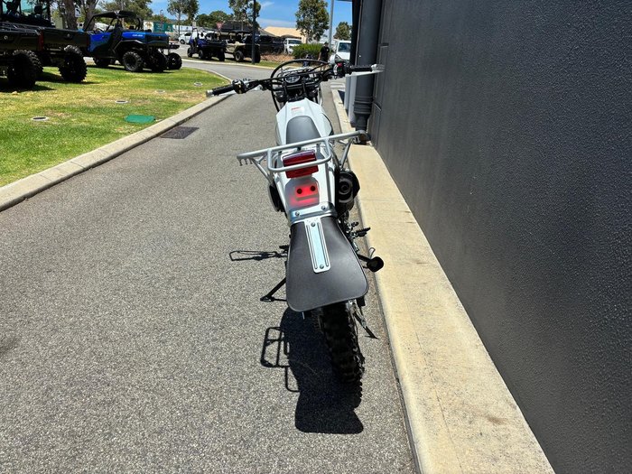 2025 Suzuki Trojan (DR200SE) Trojan White