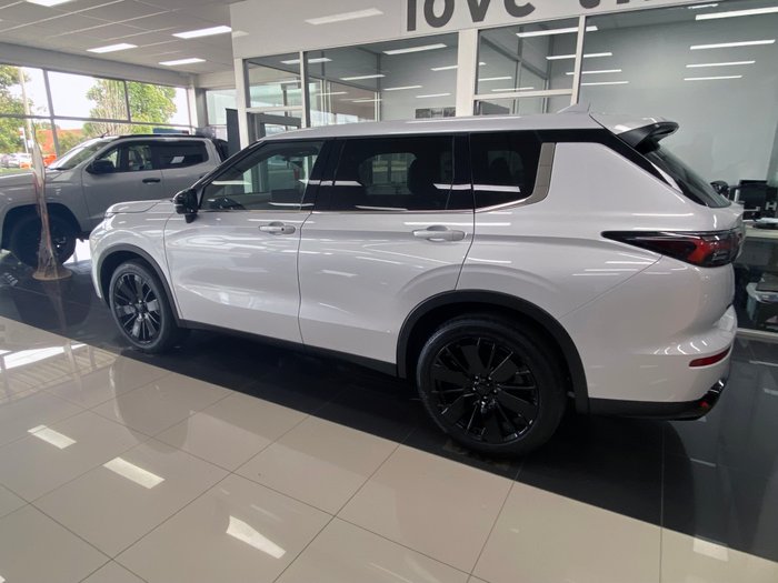 2026 MITSUBISHI Outlander LS BLACK EDN