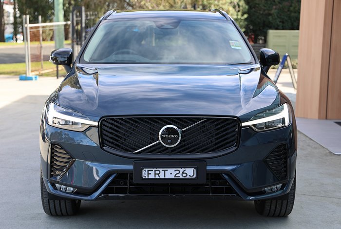 2025 Volvo XC60 Ultra B5 Dark
