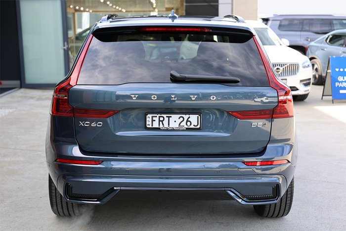 2025 Volvo XC60 Ultra B5 Dark