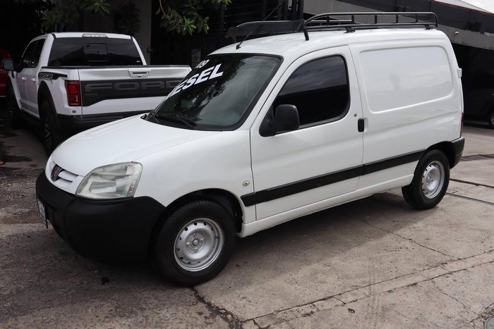 2009 Peugeot Partner Pack