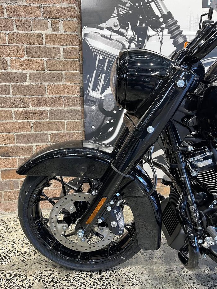 2025 Harley-Davidson Road King Special 114 (FLHRXS) Touring Black