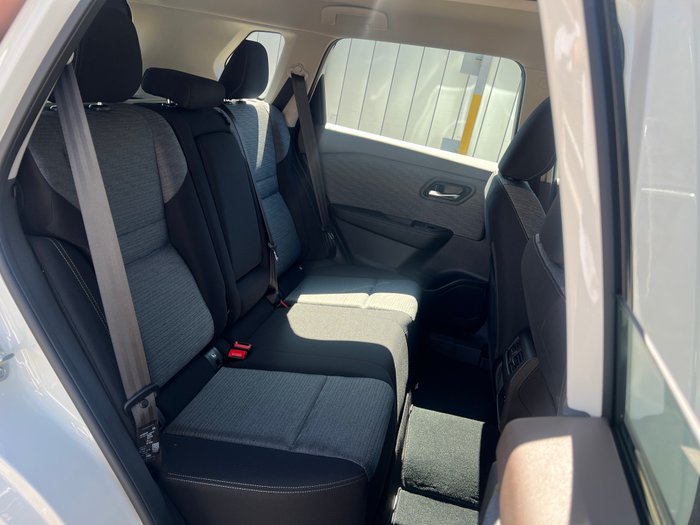 2025 Nissan X-TRAIL ST 2WD