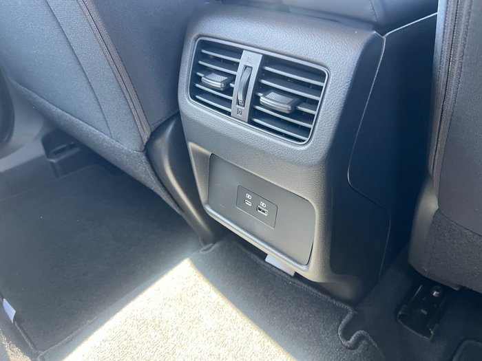 2025 Nissan X-TRAIL ST 2WD