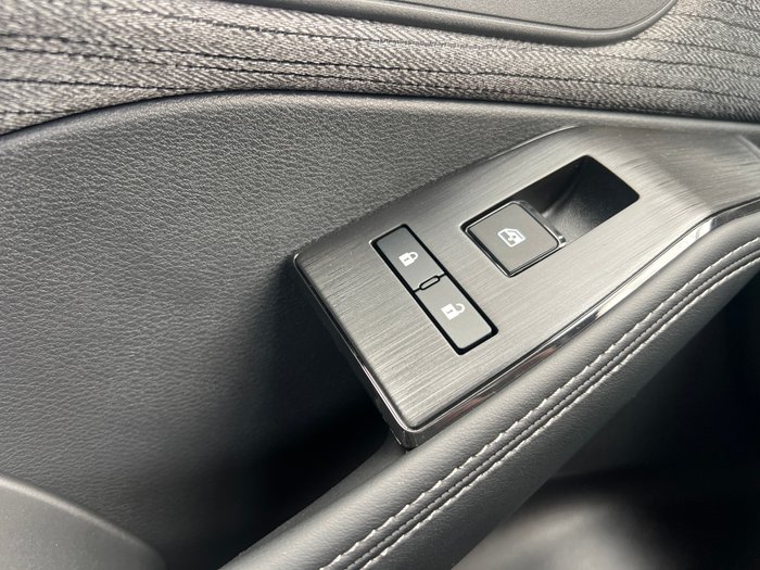 2025 Nissan X-TRAIL ST 2WD