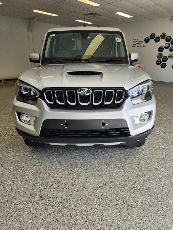 2023 Mahindra PIK-UP S11 4X4 De-Sat Silver
