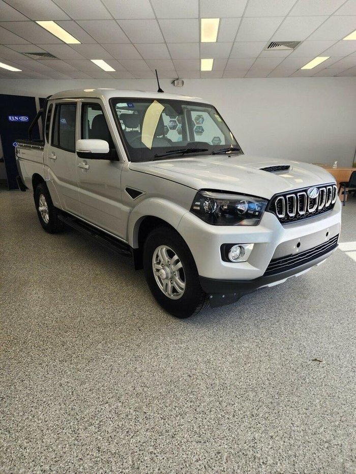 2023 Mahindra PIK-UP S11 4X4 De-Sat Silver
