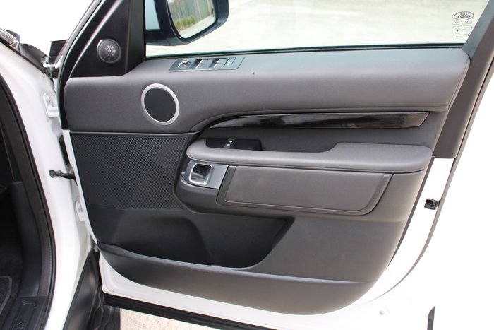 2019 Land Rover Discovery SD6 SE