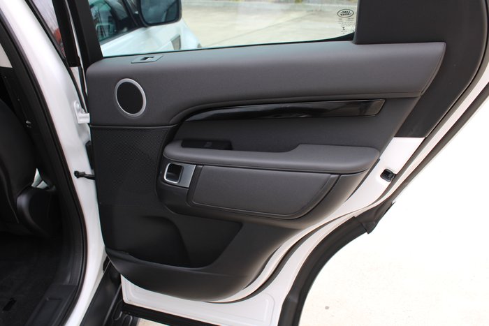 2019 Land Rover Discovery SD6 SE