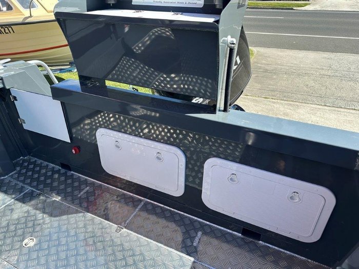 2024 Makocraft 561 Canyon Console