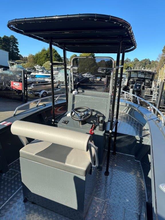 2024 Makocraft 561 Canyon Console