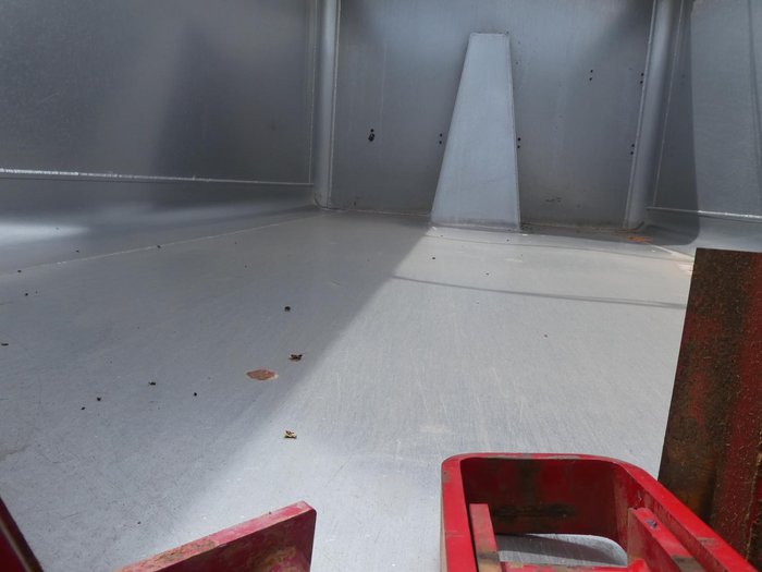 2002 Hercules Quick Release Tipping Body