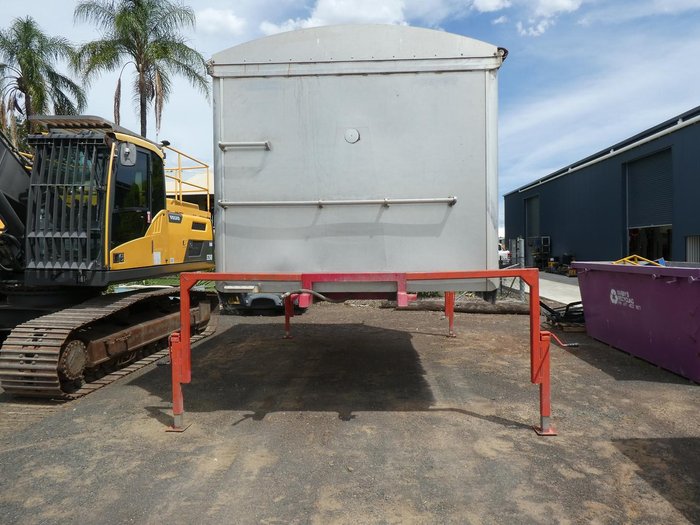 2002 Hercules Quick Release Tipping Body silver