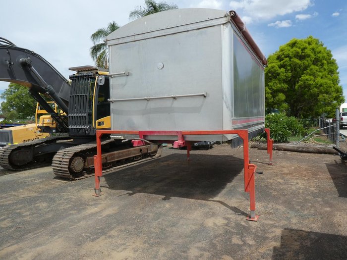 2002 Hercules Quick Release Tipping Body silver