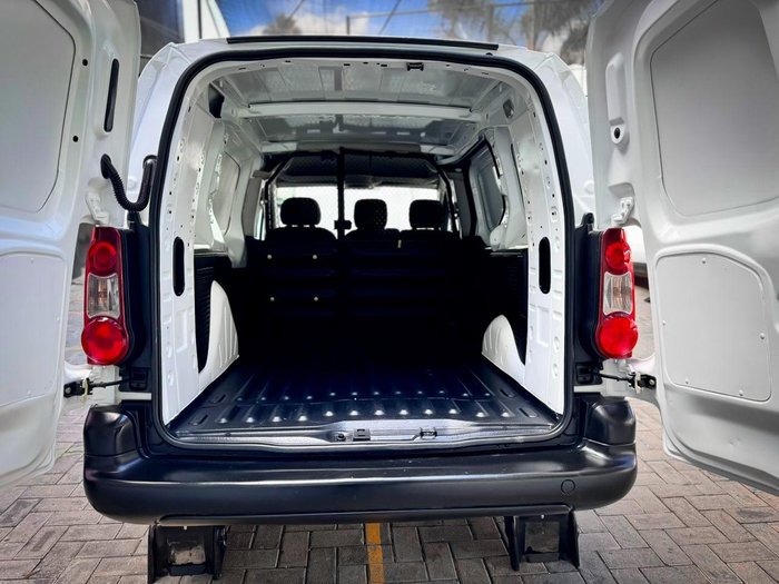 2019 Peugeot Partner MAXI