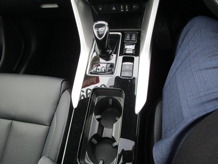 2023 Mitsubishi Eclipse Cross PHEV Exceed