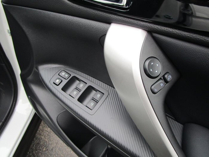 2023 Mitsubishi Eclipse Cross PHEV Exceed