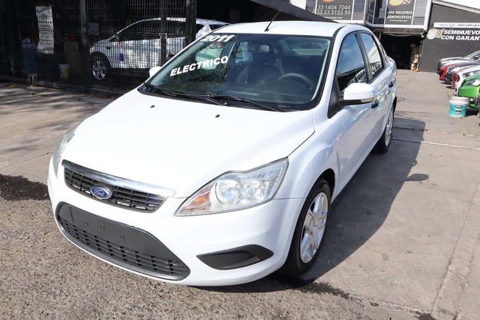2011 Ford Focus Ford Focus Sedan Ambiente 5vel Mt