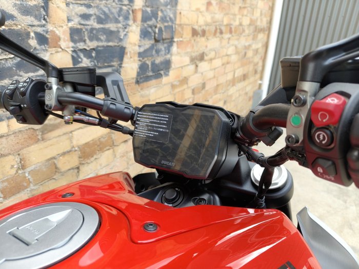2024 DUCATI DIAVEL V4 ROAD RED