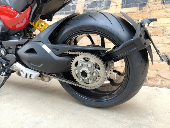 2024 DUCATI DIAVEL V4 ROAD RED