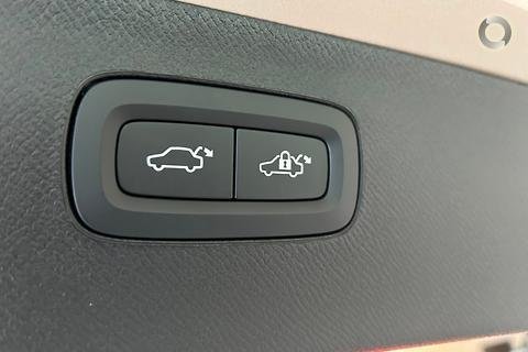 2023 Volvo XC90 Recharge Ultimate T8 Plug-In Hybrid