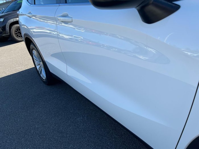 2023 Mitsubishi Outlander ES