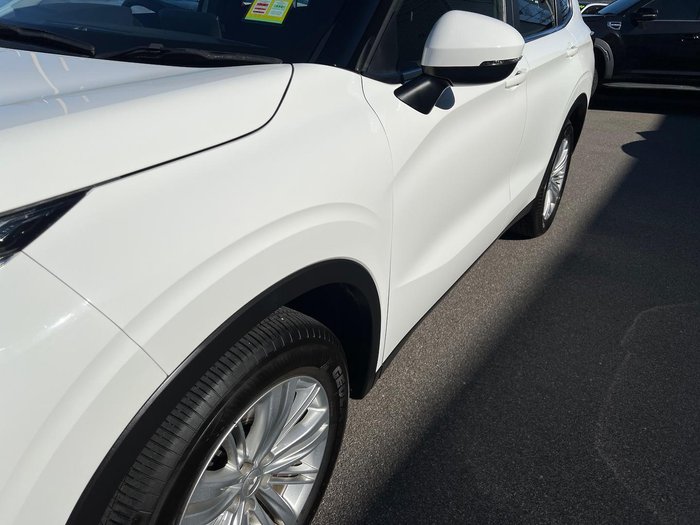 2023 Mitsubishi Outlander ES
