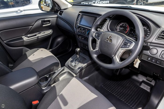 2023 Mitsubishi Triton GLX