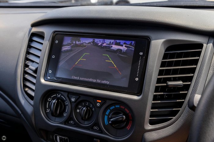 2023 Mitsubishi Triton GLX