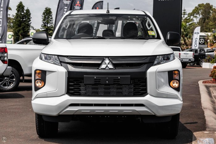 2023 Mitsubishi Triton GLX