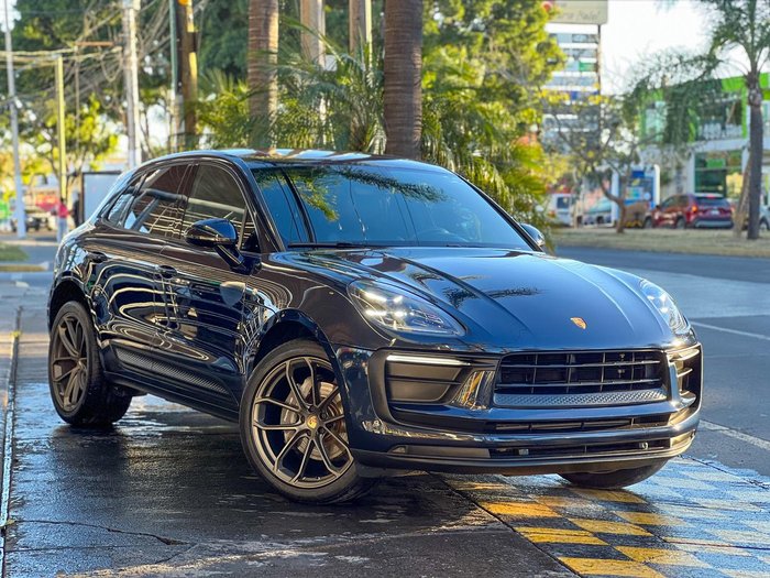 2022 Porsche Macan 2.0