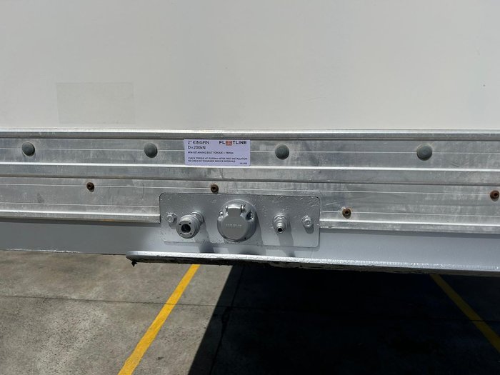 2006 Lusty St3 12 Pallet Dry Freight Van 4.3M