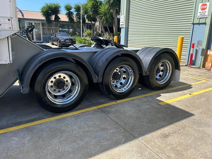 2006 Lusty St3 12 Pallet Dry Freight Van 4.3M