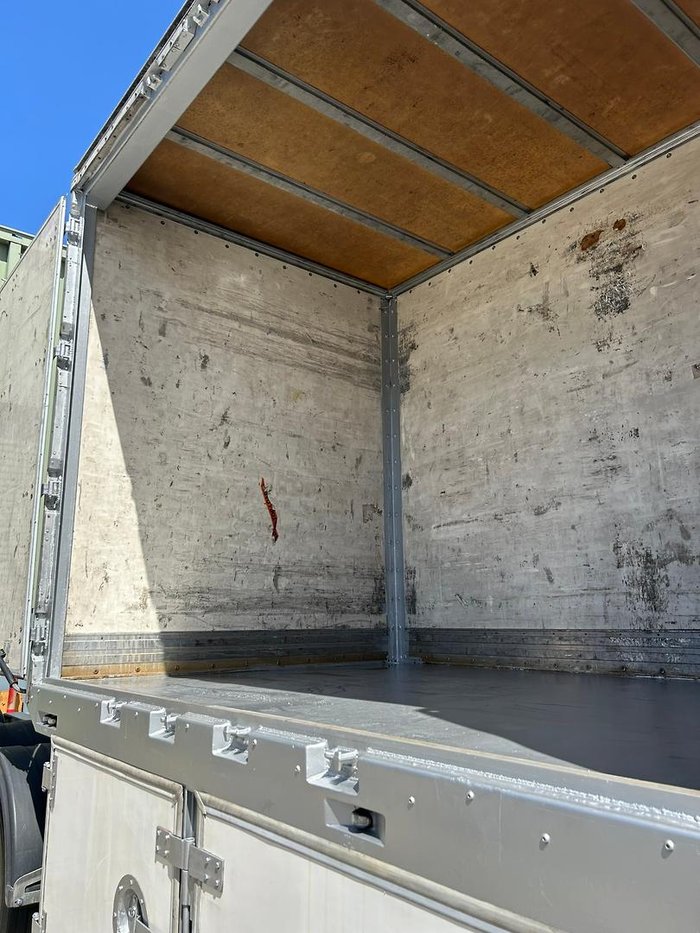 2006 Lusty St3 12 Pallet Dry Freight Van 4.3M