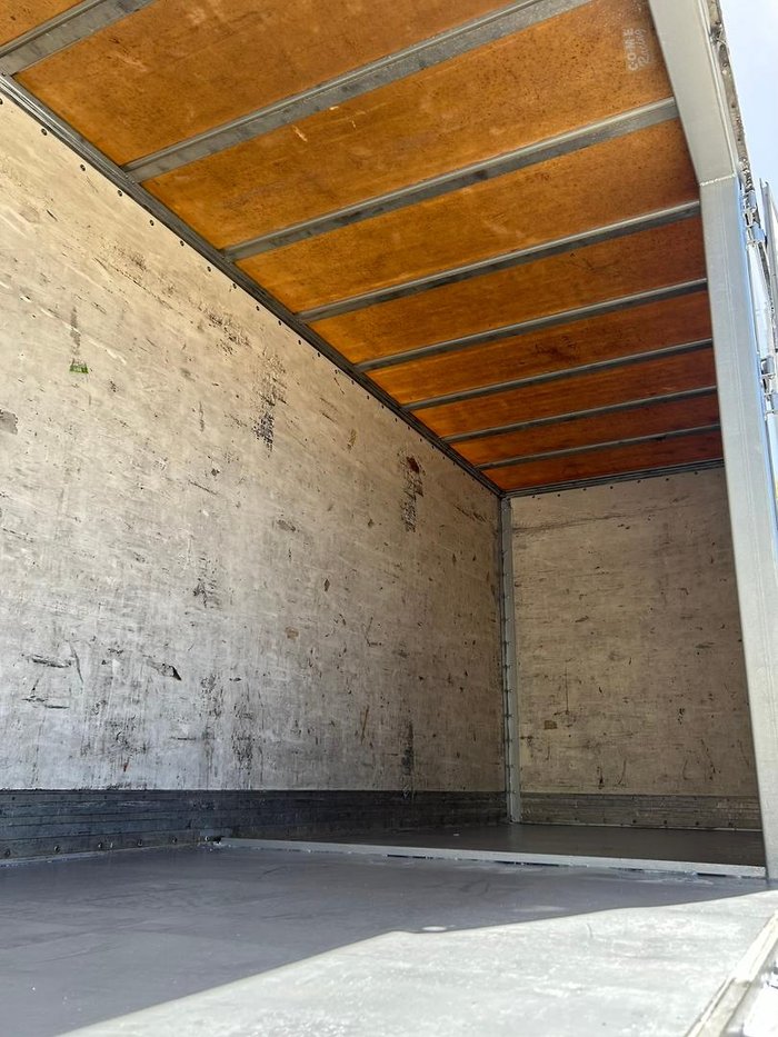 2006 Lusty St3 12 Pallet Dry Freight Van 4.3M 