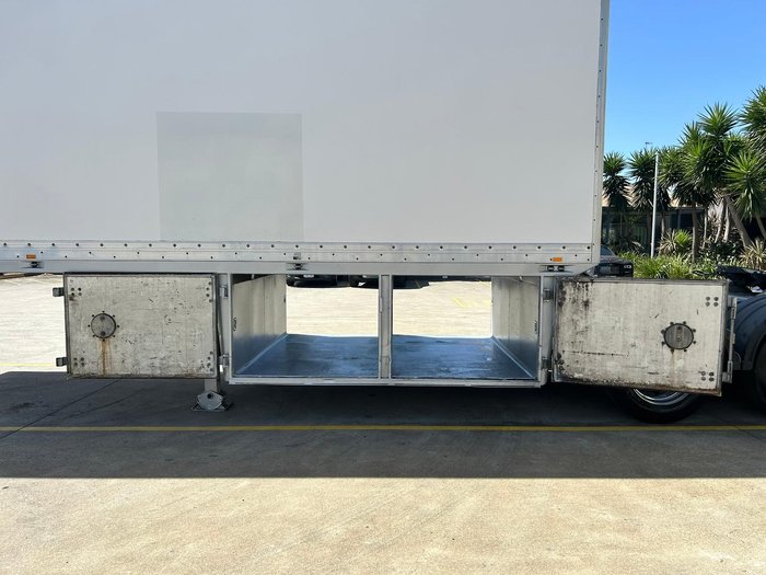 2006 Lusty St3 12 Pallet Dry Freight Van 4.3M