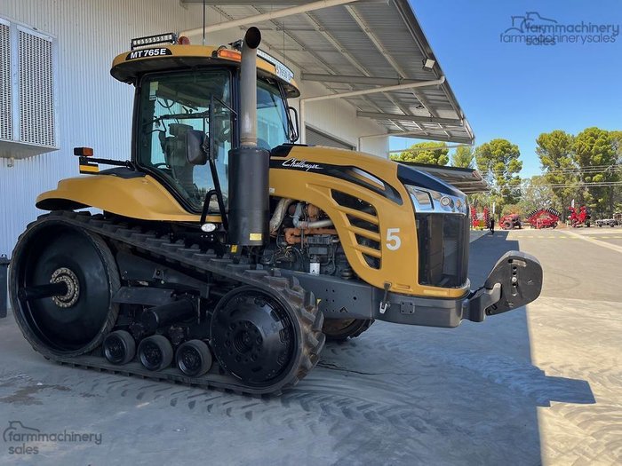 2015 Challenger Mt765e