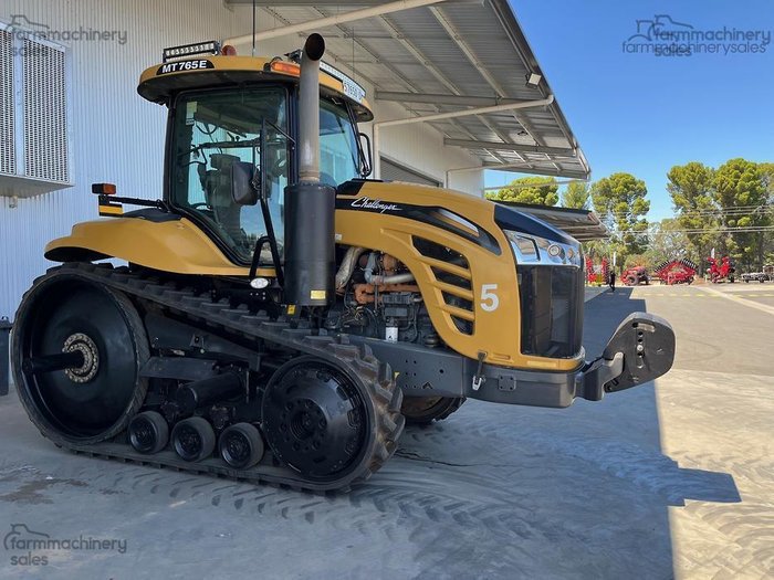 2015 Challenger Mt765e