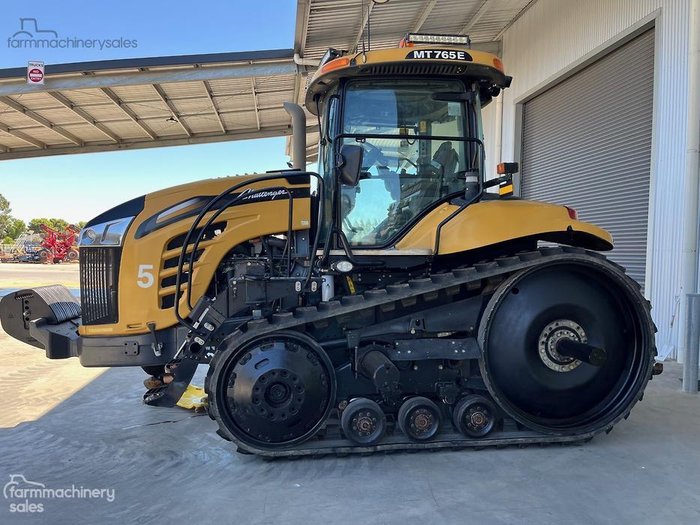 2015 Challenger Mt765e