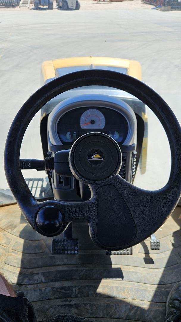 2015 Challenger Mt765e