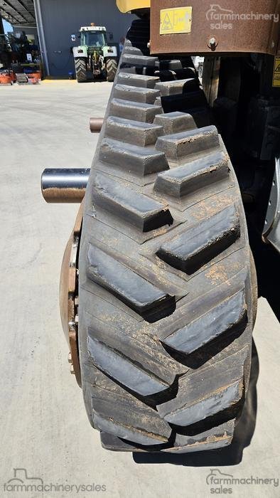 2015 Challenger Mt765e