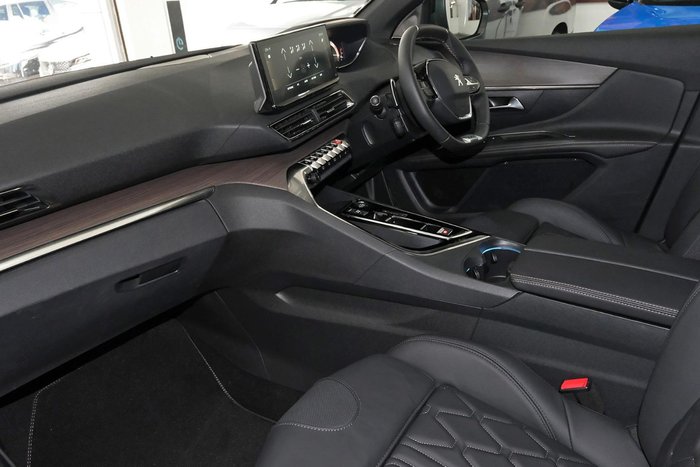 2023 Peugeot 5008 GT Sport