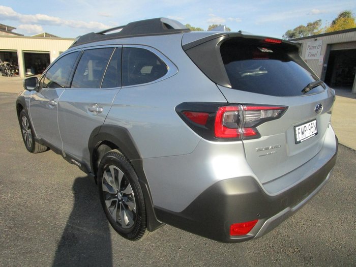 2023 Subaru Outback AWD Touring XT