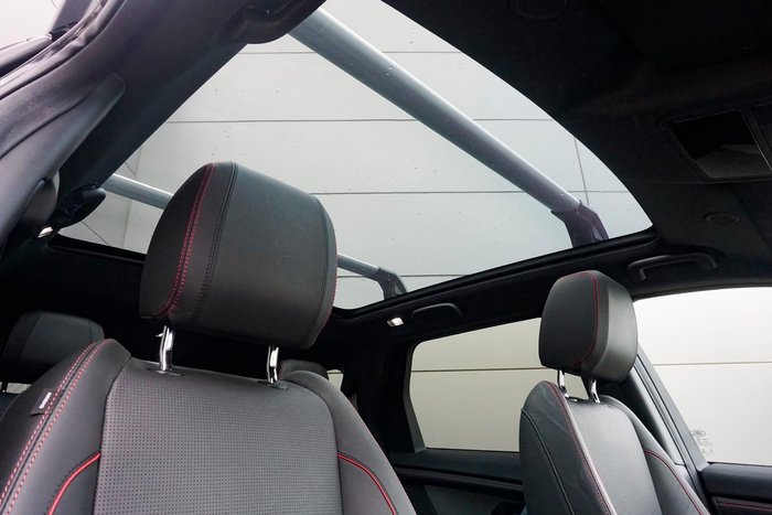 2022 Land Rover Discovery Sport P250 R-Dynamic HSE