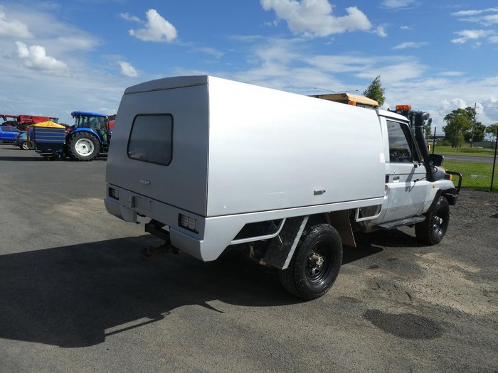1998 Toyota Landcruiser Ute SILVER