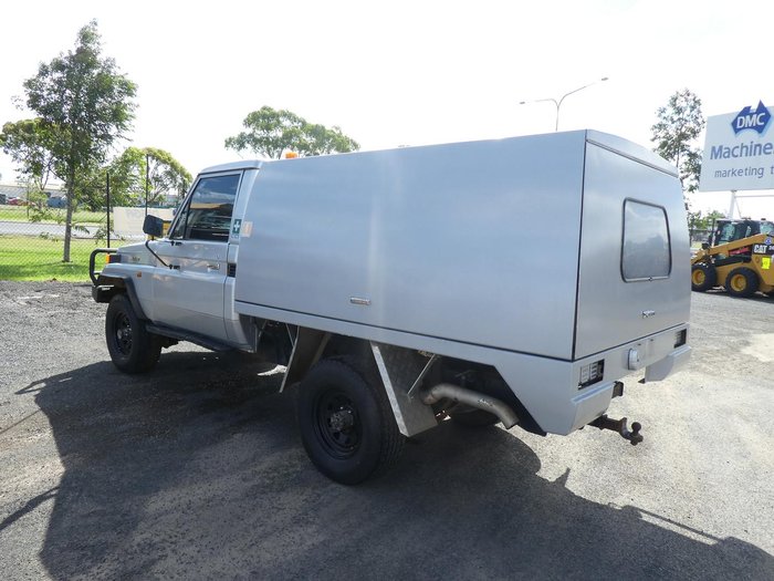 1998 Toyota Landcruiser Ute SILVER