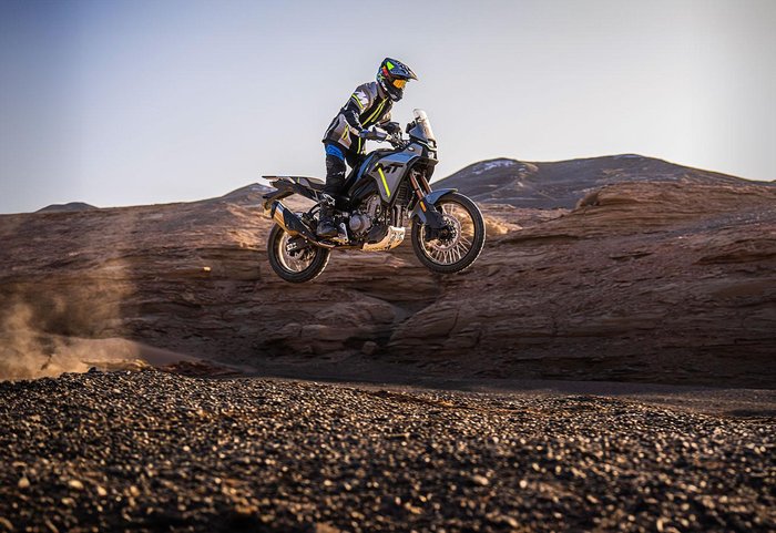 2025 CFMOTO 450MT